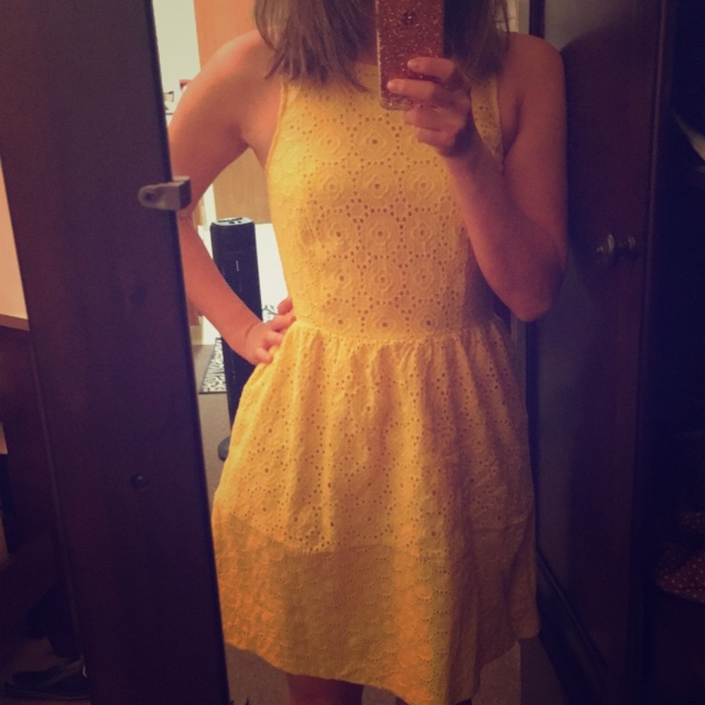 Kensie Golden Floral Lace Dress